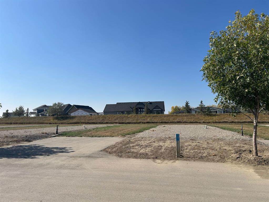 2049 Sunflower Crescent - Photo 1