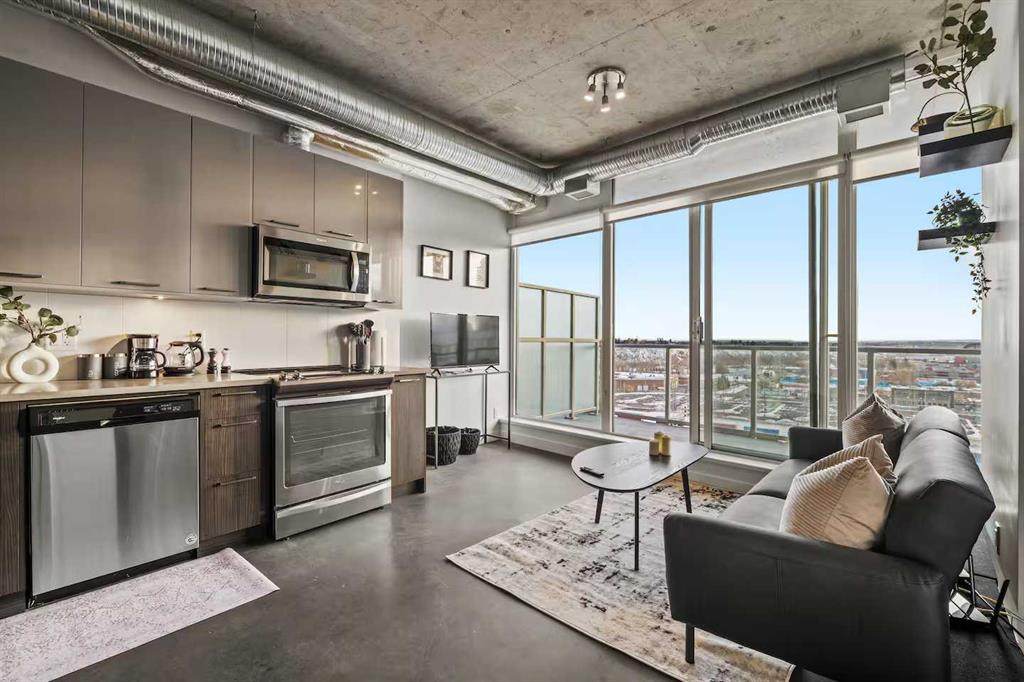 624 8 Avenue - Photo 1