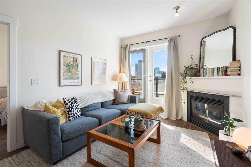 830 Centre Avenue - Photo 1