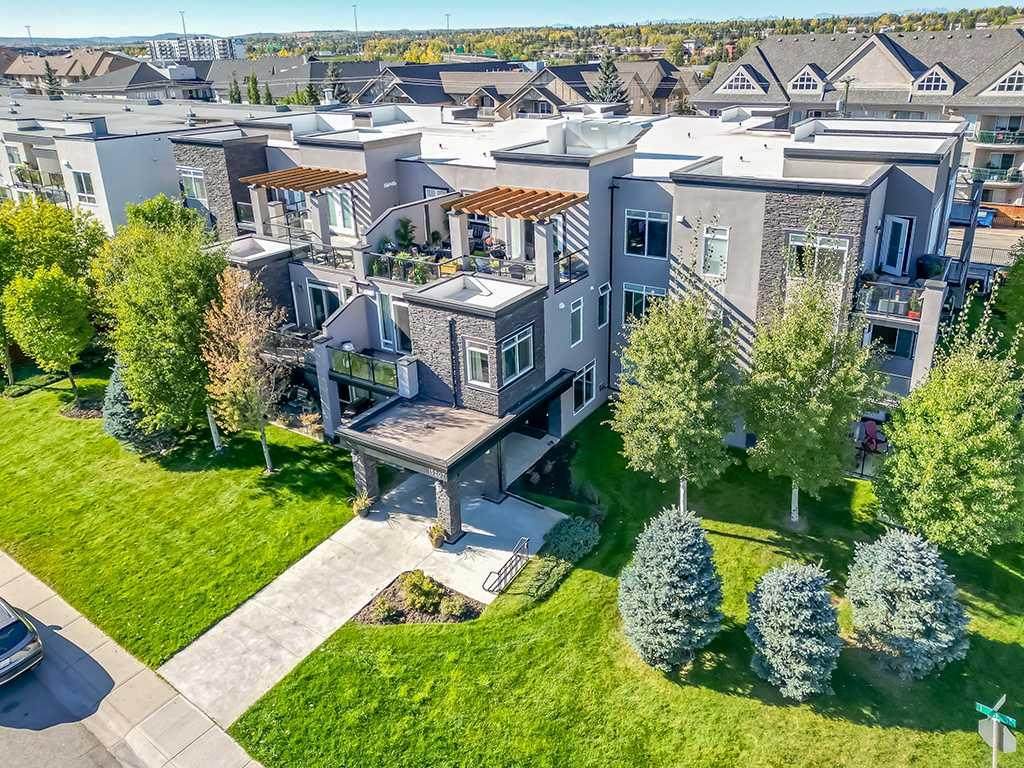 15207 1 Street - Photo 1