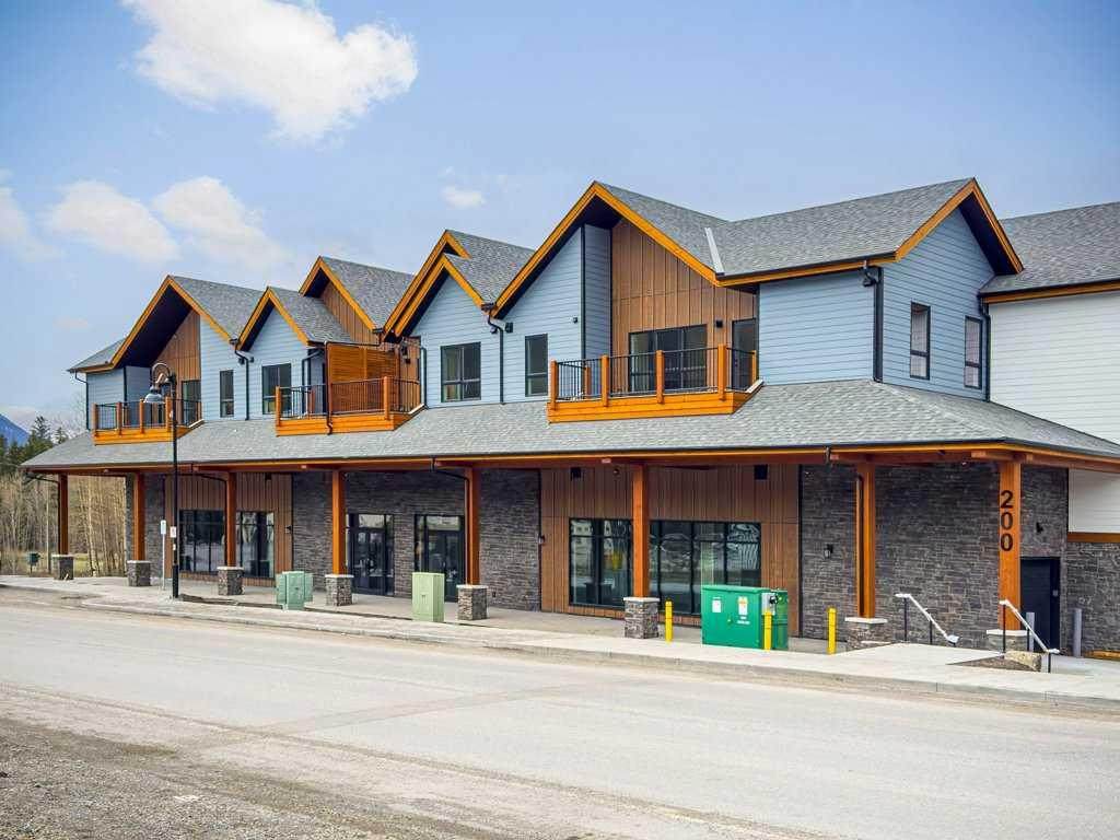 200 2 Avenue - Photo 1