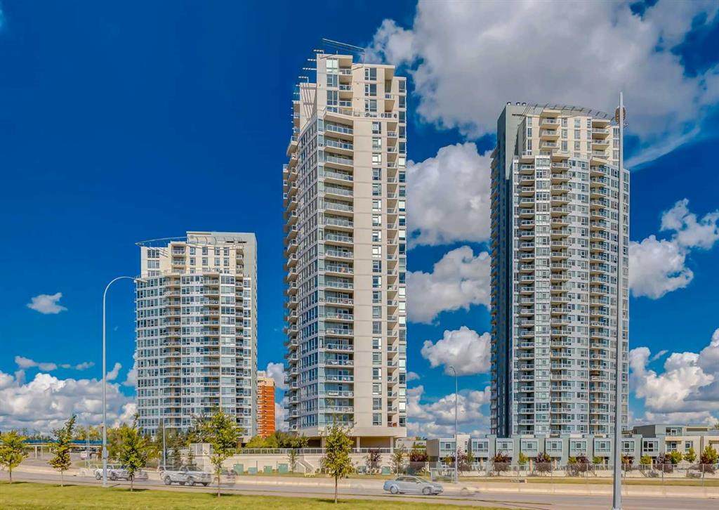 77 Spruce Place - Photo 1