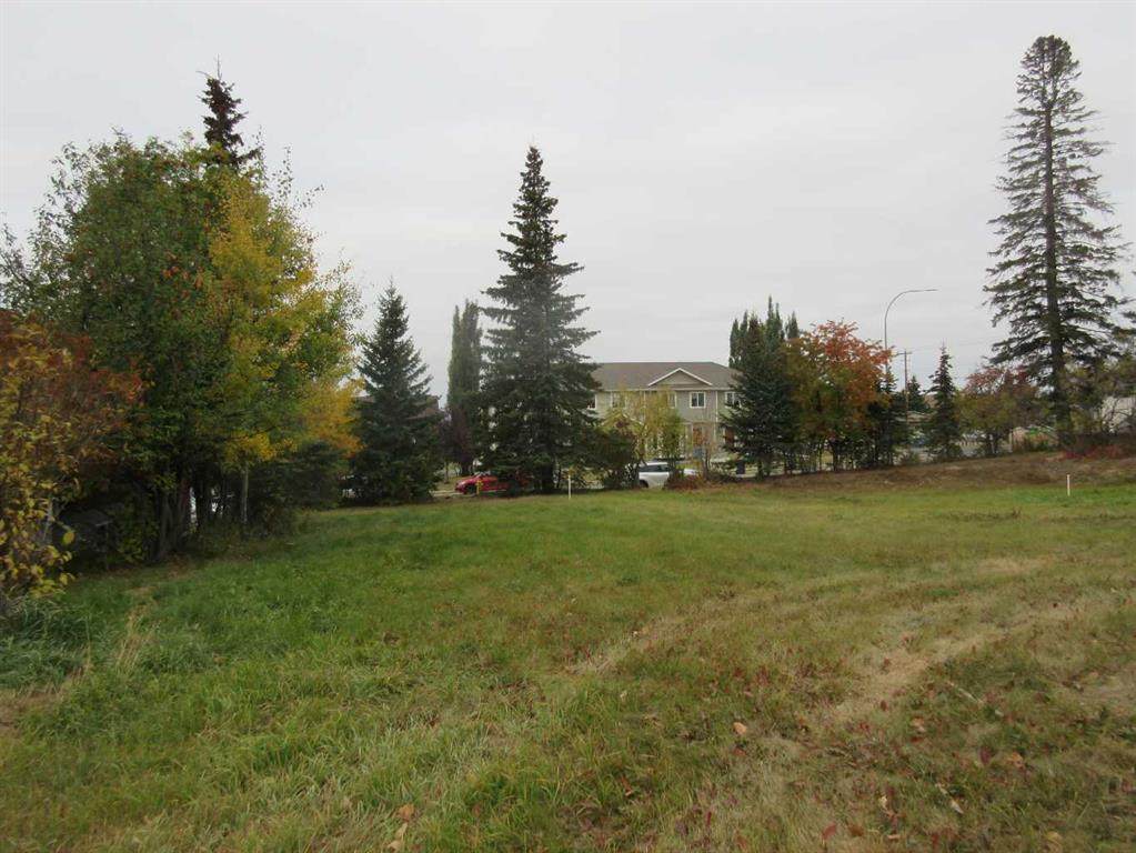 5137 52 Street - Photo 1
