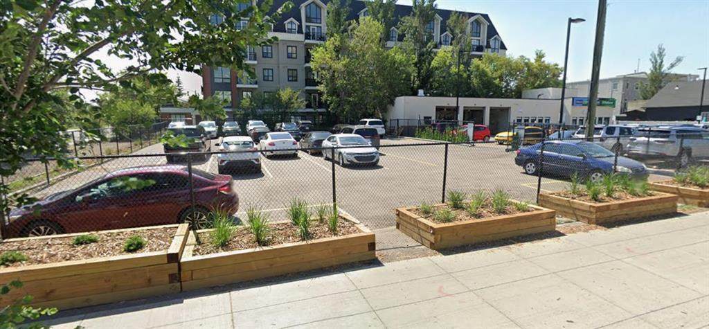 139 17 Avenue - Photo 1