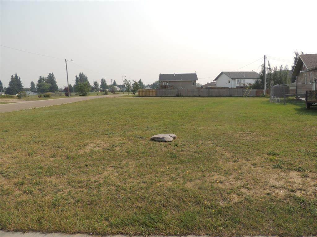 409 6th Street N - Photo 1