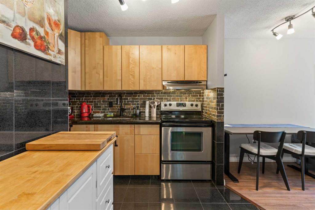 339 13 Avenue - Photo 1