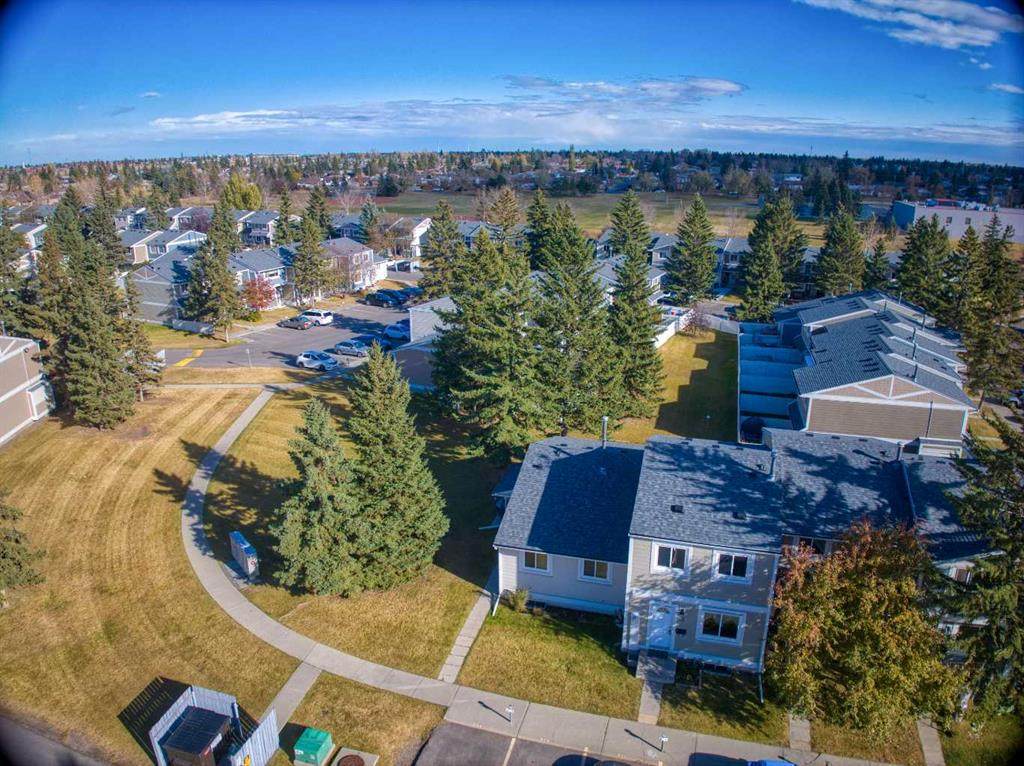 212 Georgian Villas - Photo 1