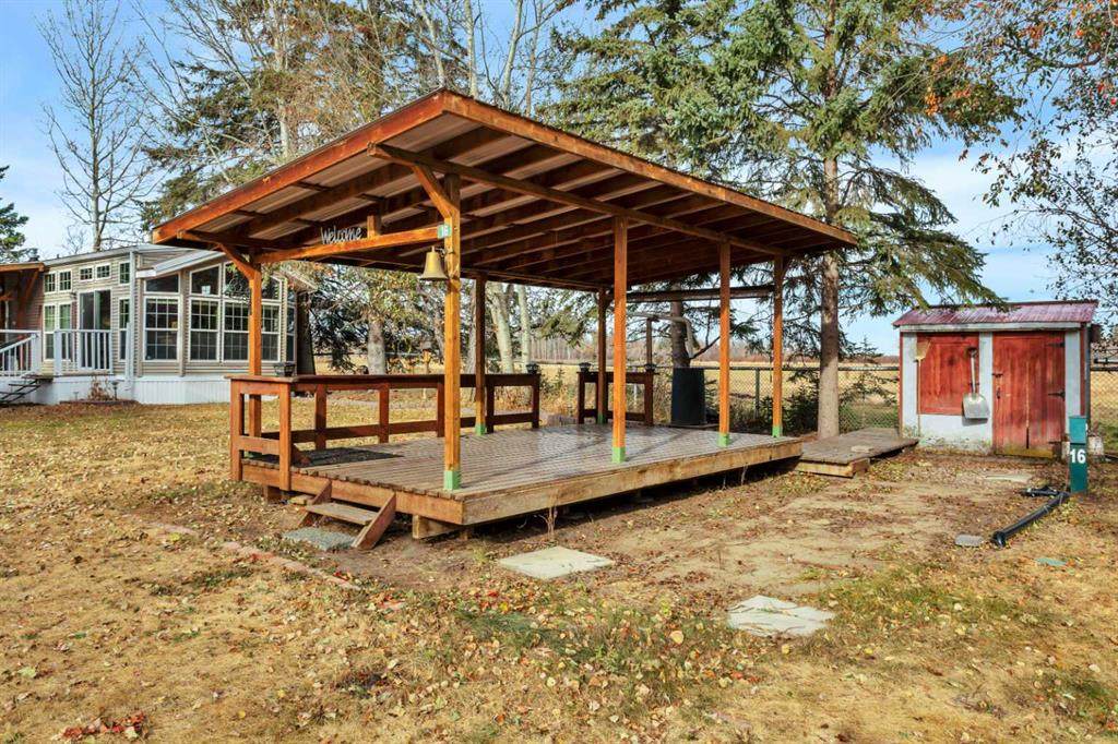 12040 Township Road 422 - Photo 1
