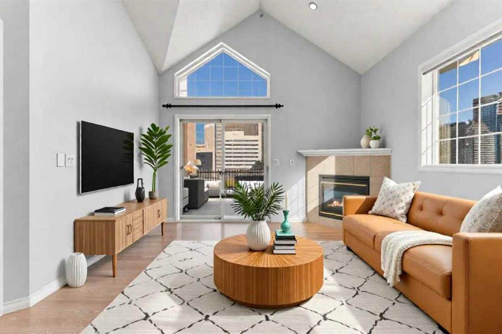 126 14 Avenue - Photo 1