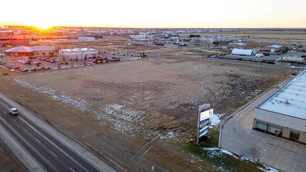 11902 99 Avenue - Photo 1