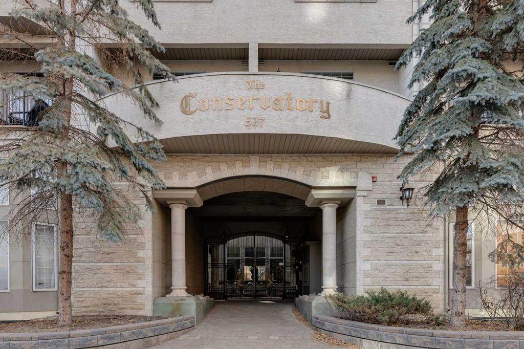 527 15 Avenue - Photo 1