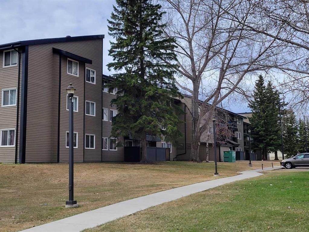 5611 9 Avenue - Photo 1