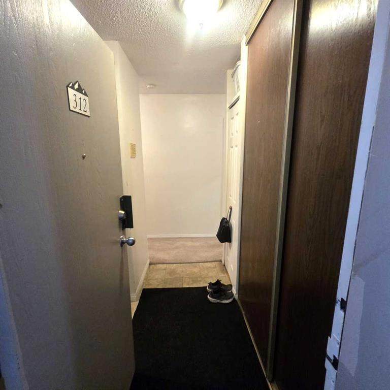 https://bt-photos.global.ssl.fastly.net/calgary/orig_boomver_1_A2269618-2.jpg