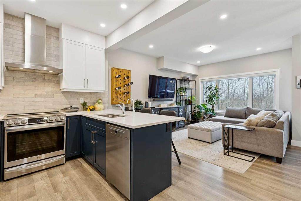 132 Crestridge Common - Photo 1