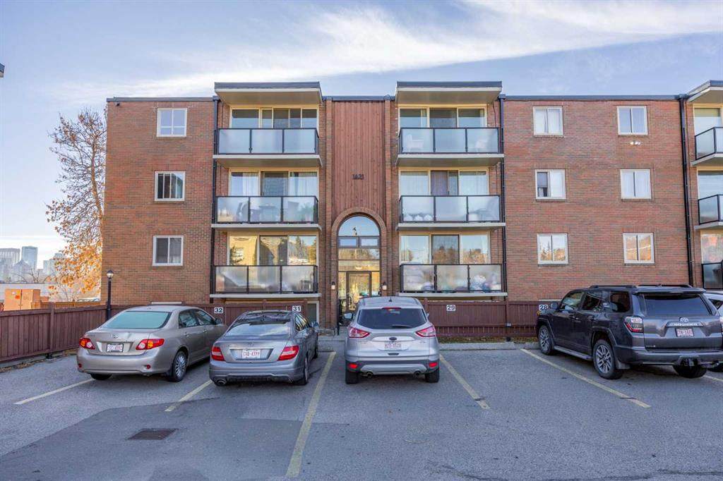 1421 7 Avenue - Photo 1