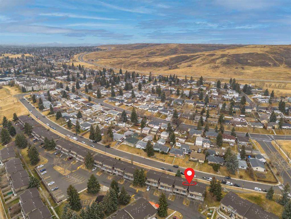 1055 72 Avenue - Photo 1