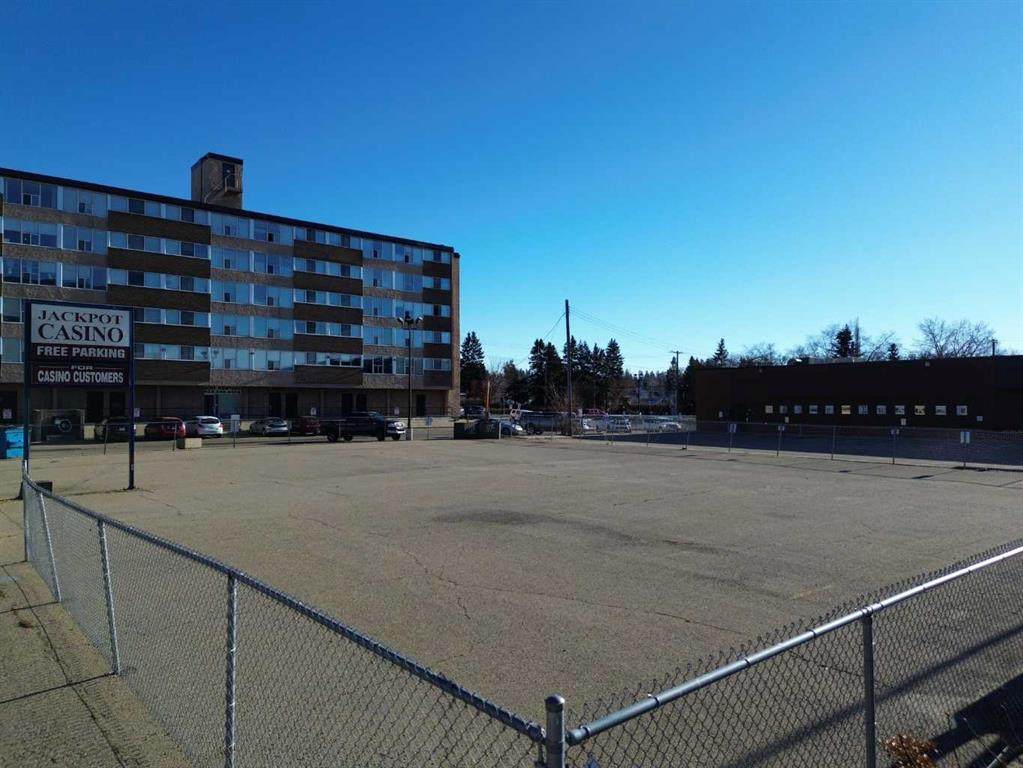 4717 49 Street - Photo 1