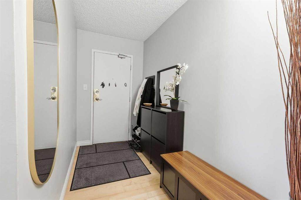 https://bt-photos.global.ssl.fastly.net/calgary/orig_boomver_1_A2272713-2.jpg