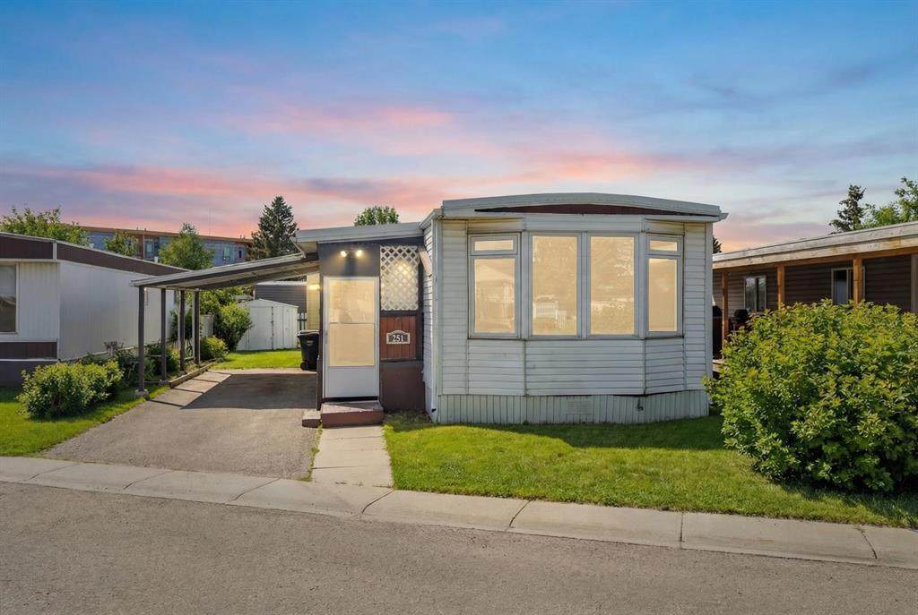 3223 83 Street - Photo 1