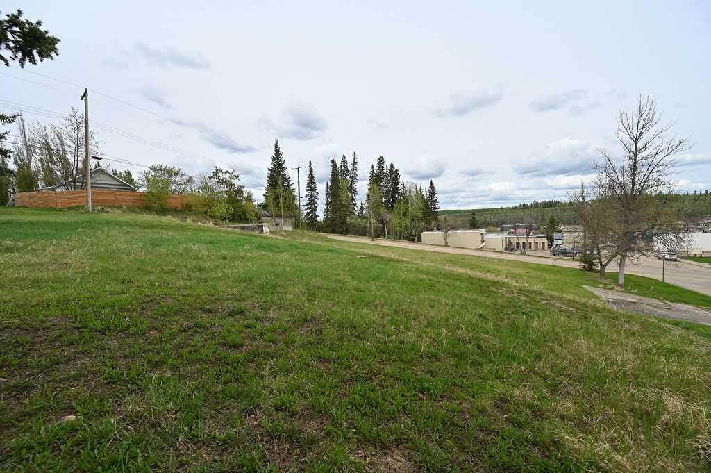 4815 51 Street - Photo 1