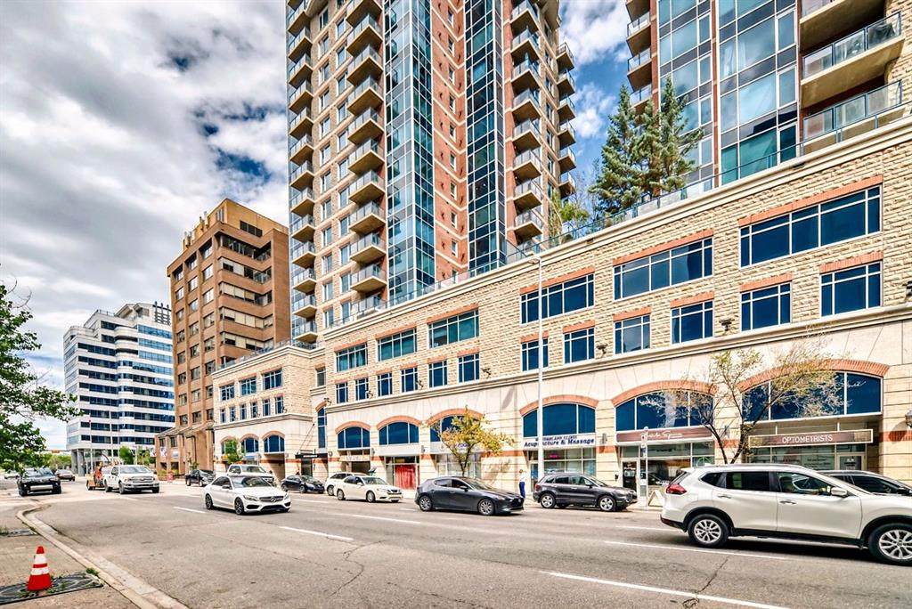 920 5 Avenue - Photo 1