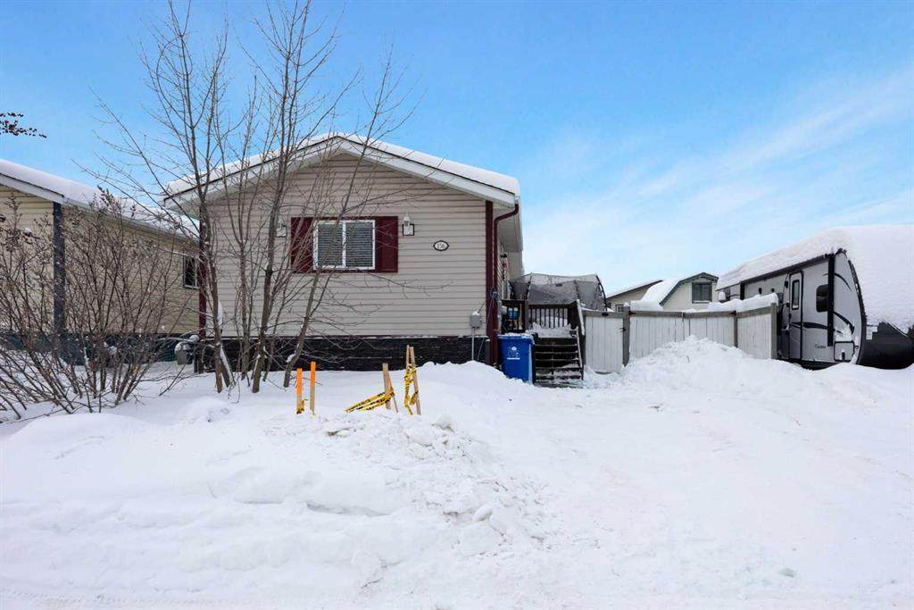 156 Mckinlay Crescent - Photo 1