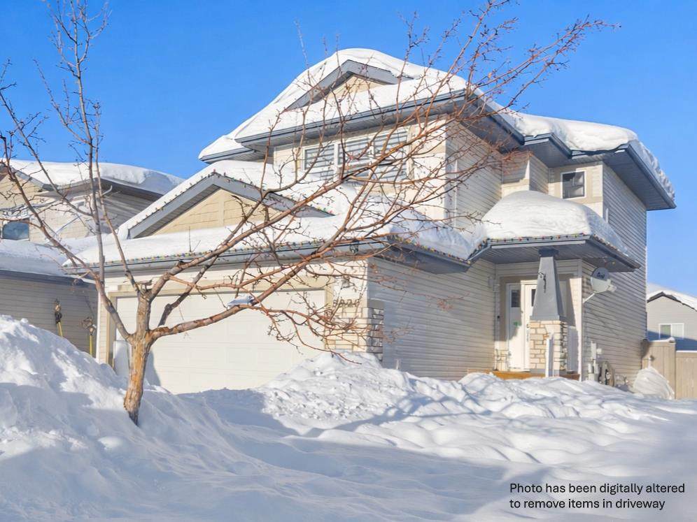 8926 95 Avenue - Photo 1