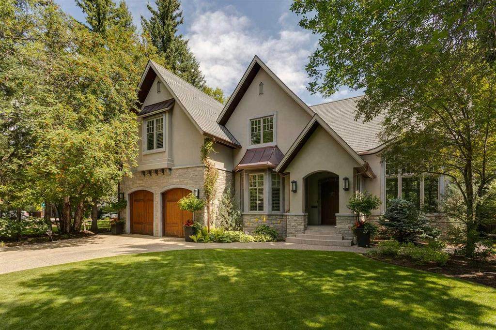 2704 Montcalm Crescent - Photo 1