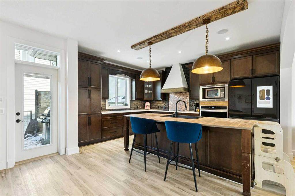 1072 Channelside Drive - Photo 1