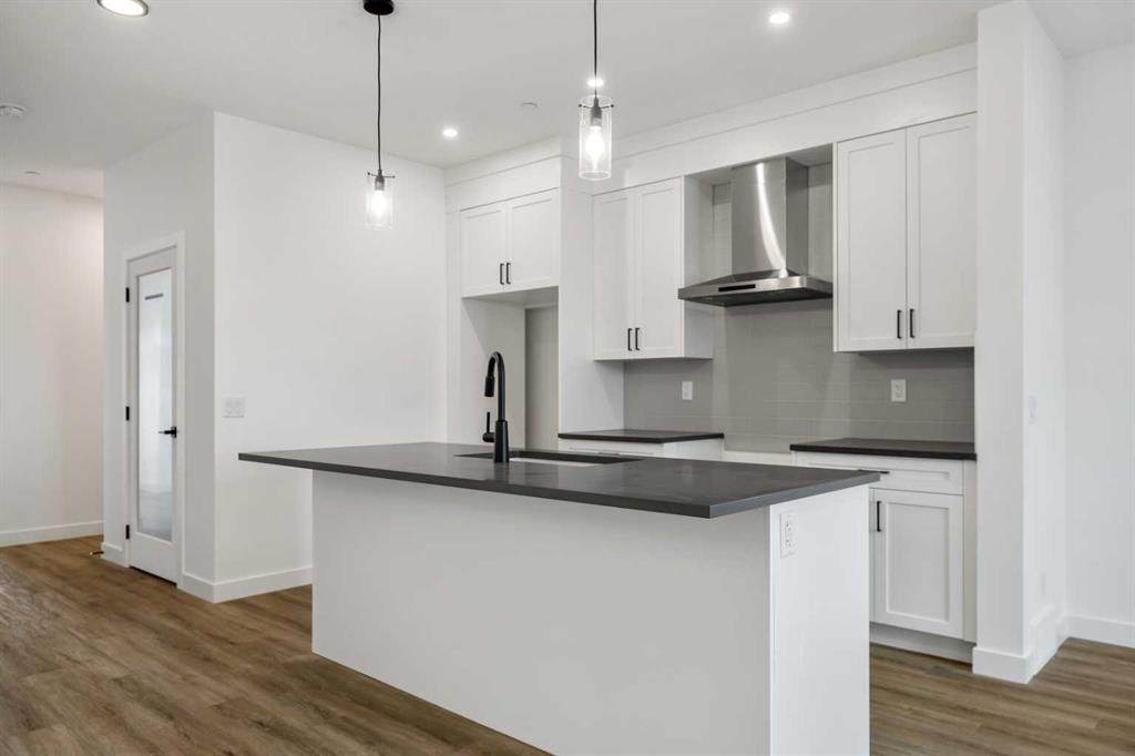 497 Hotchkiss Drive - Photo 1