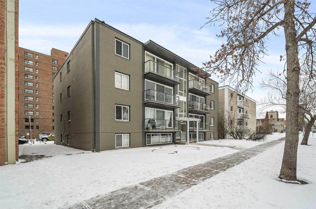 1029 14 Avenue - Photo 1