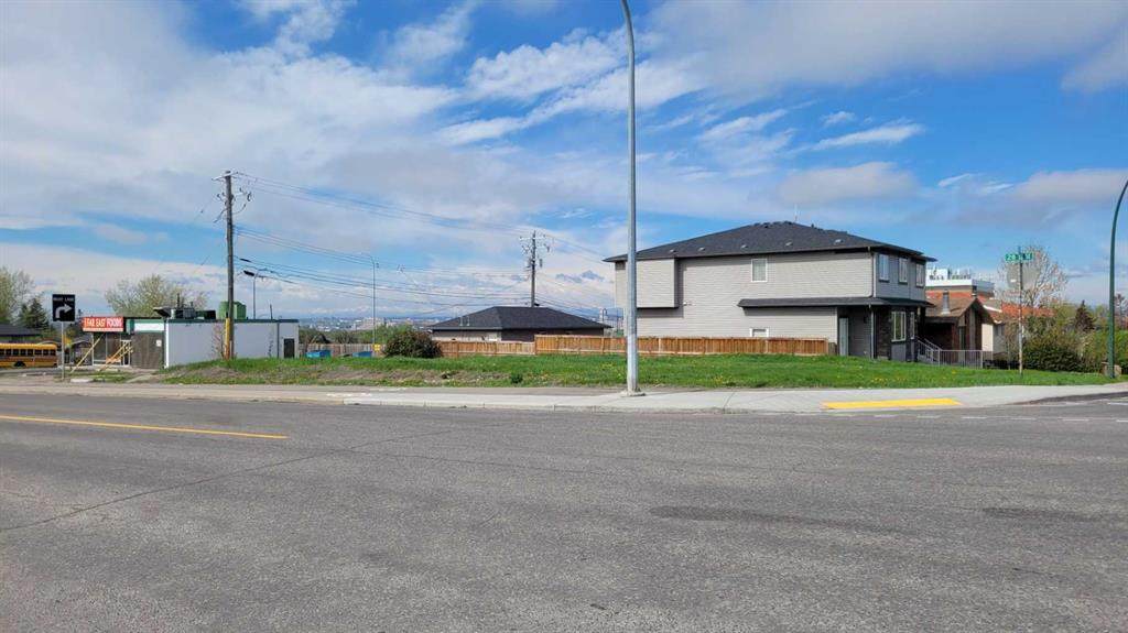 2837 16 Avenue - Photo 1