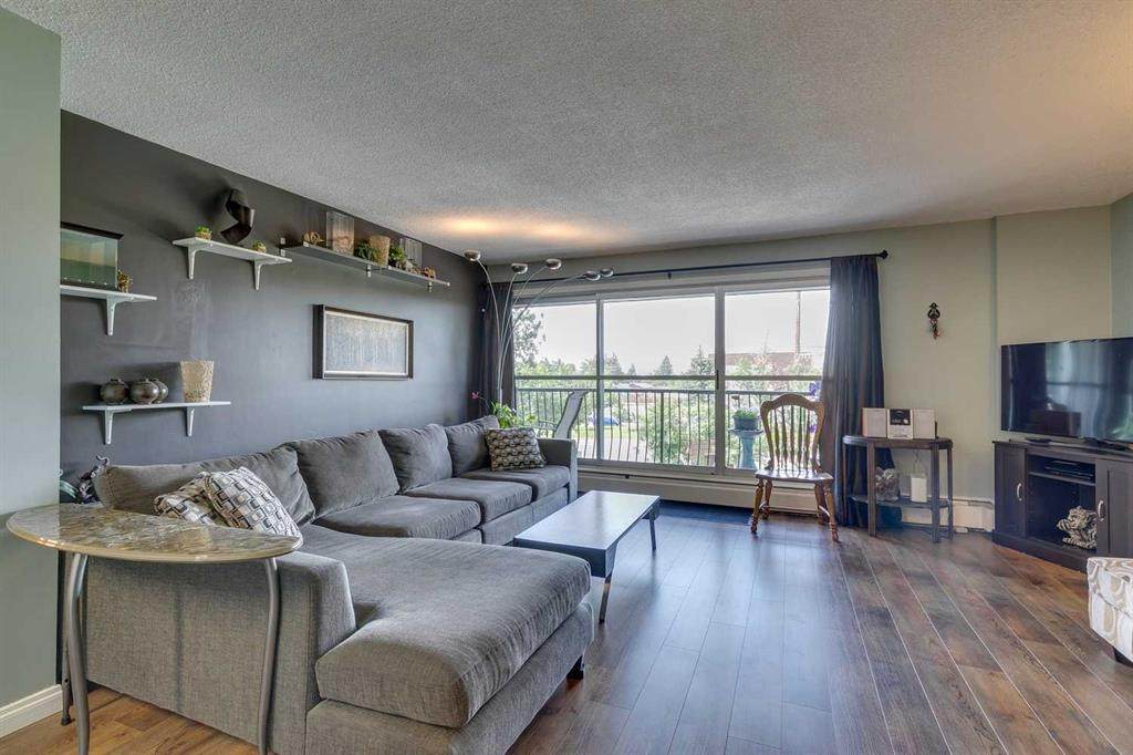 231 Heritage Drive - Photo 1