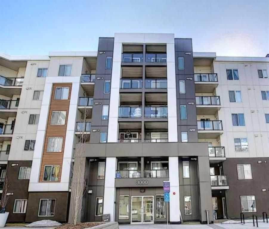 4641 128 Avenue - Photo 1