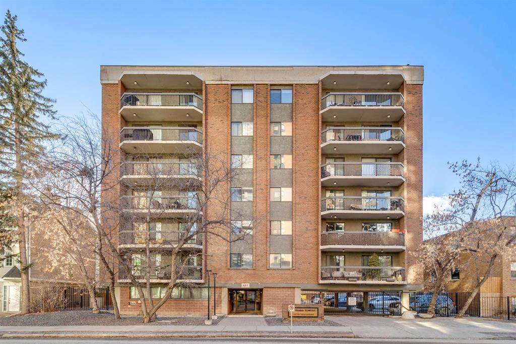 537 14 Avenue - Photo 1
