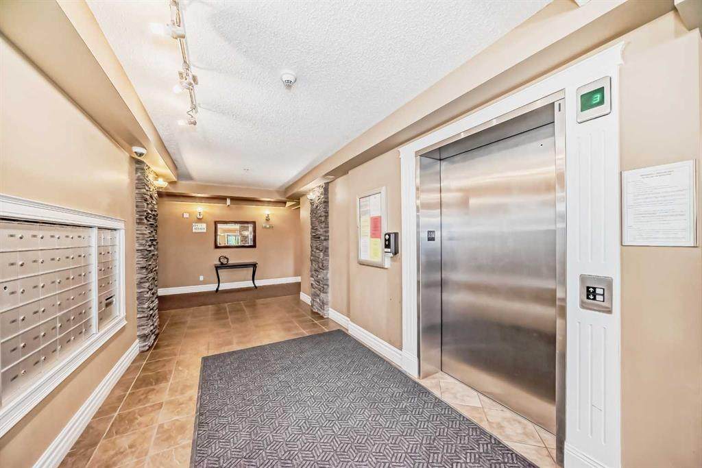 https://bt-photos.global.ssl.fastly.net/calgary/orig_boomver_1_A2280300-2.jpg