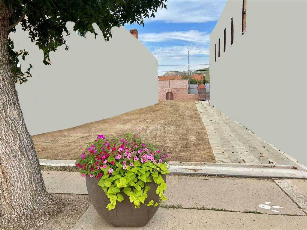 30 3 Avenue East - Photo 1