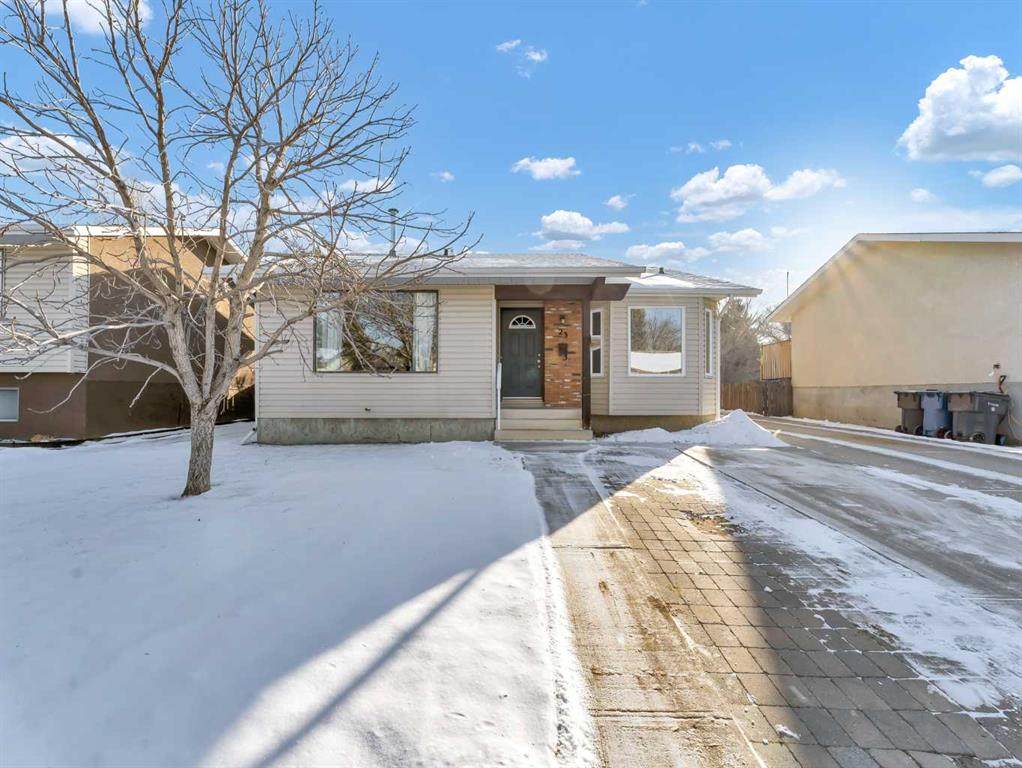 23 Ross Haven Avenue - Photo 1