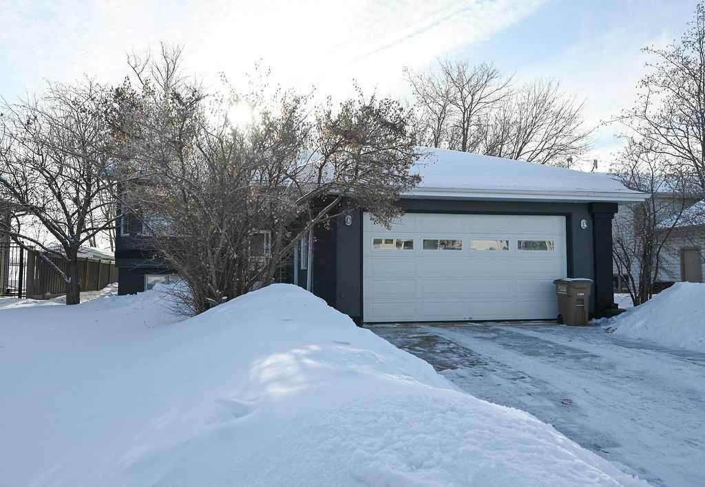 2814 45 Avenue - Photo 1