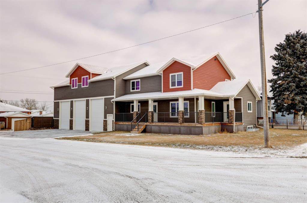 203 1 Street - Photo 1