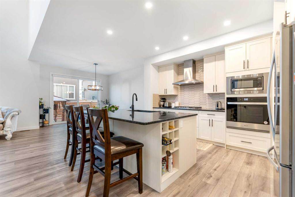 208 Dawson Circle - Photo 1