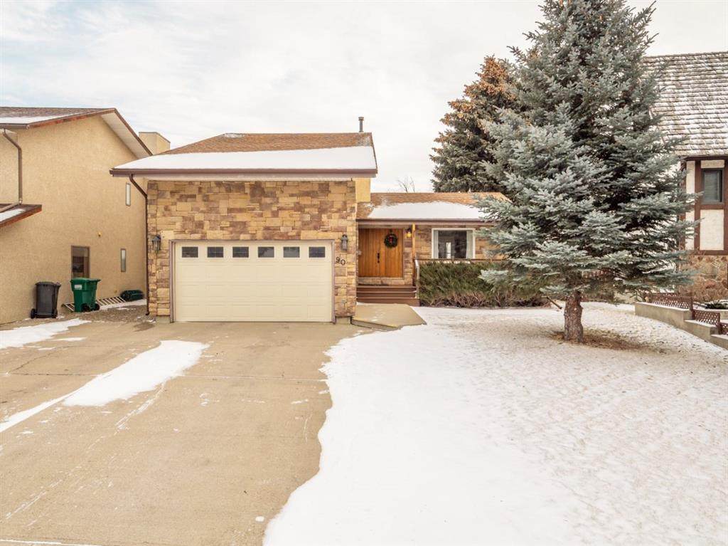 90 Chippewa Crescent - Photo 1