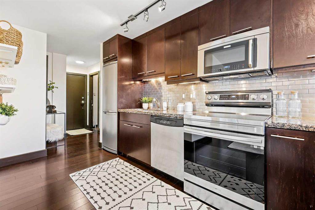 https://bt-photos.global.ssl.fastly.net/calgary/orig_boomver_1_A2282111-2.jpg