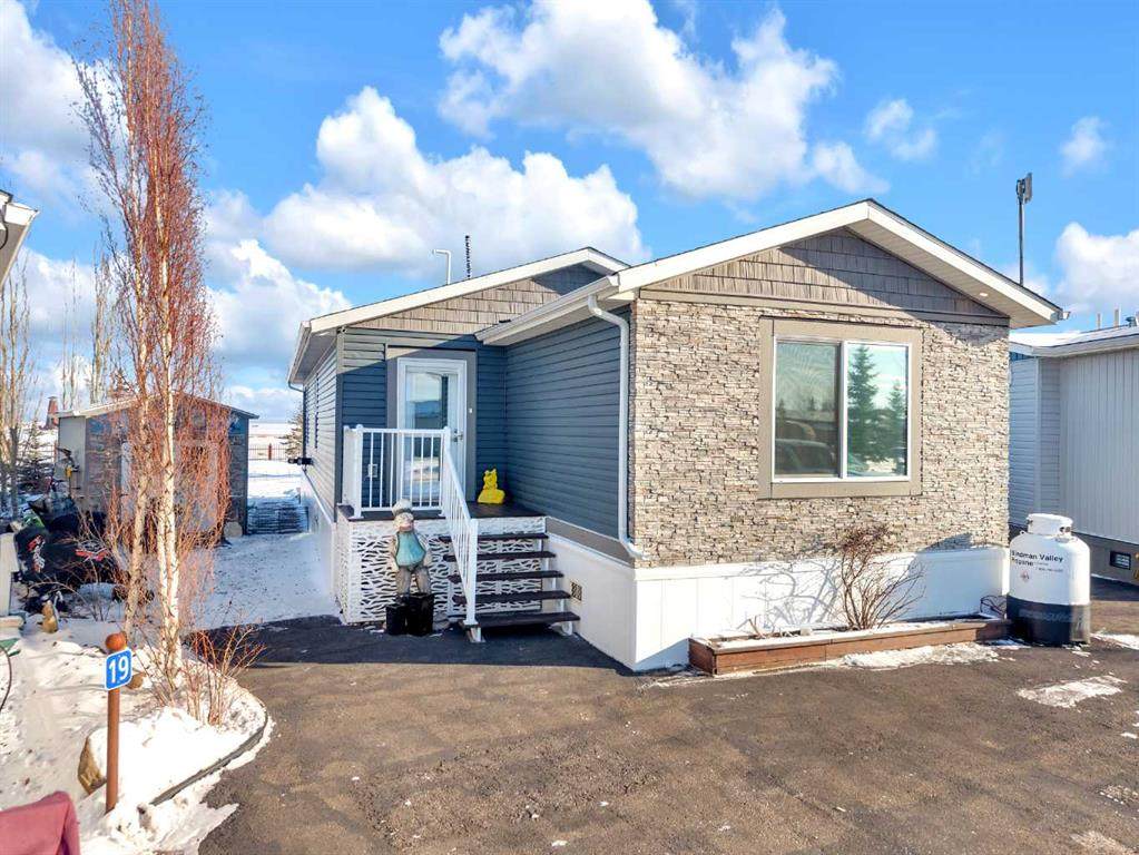 41019 Range Road 11 - Photo 1