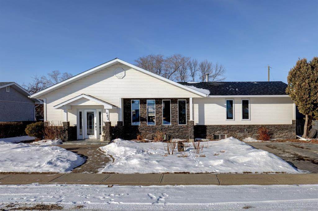 403 15 Street - Photo 1