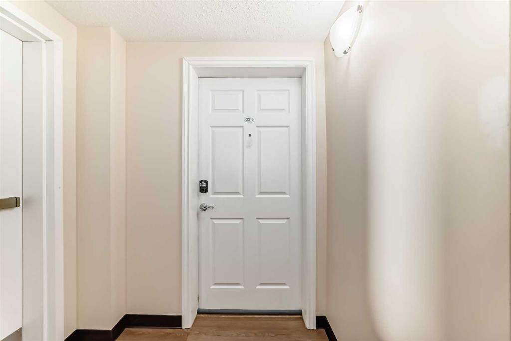 https://bt-photos.global.ssl.fastly.net/calgary/orig_boomver_1_A2282351-2.jpg