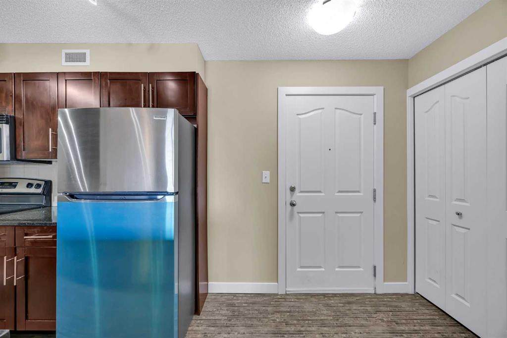 https://bt-photos.global.ssl.fastly.net/calgary/orig_boomver_1_A2282354-2.jpg