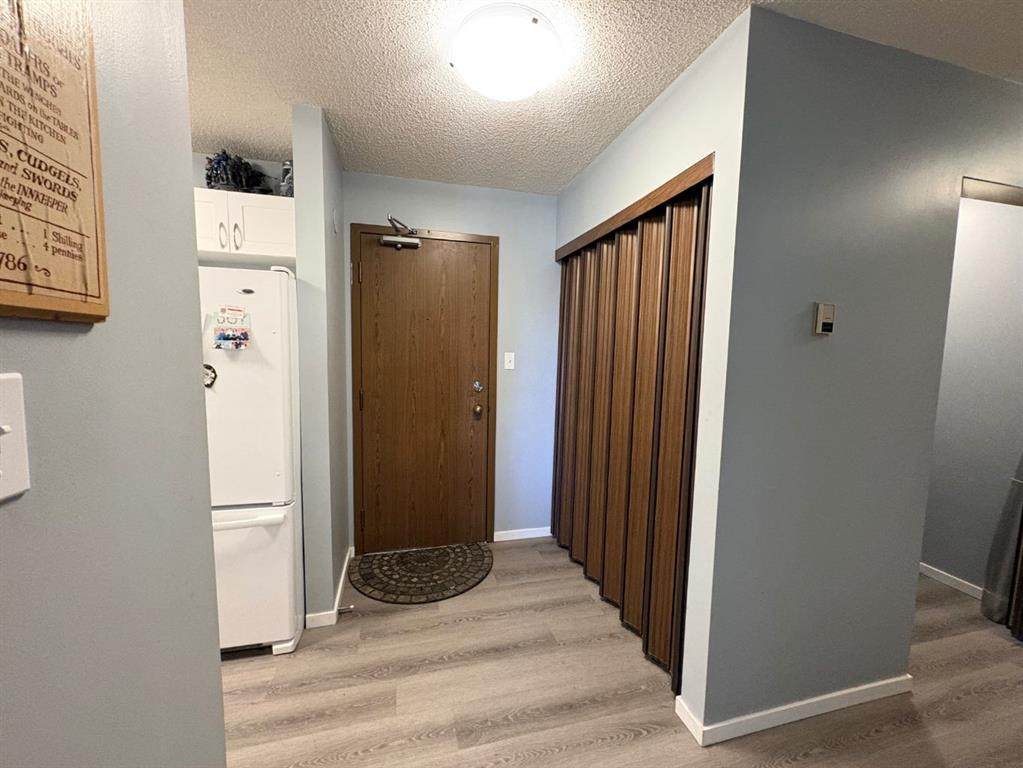 https://bt-photos.global.ssl.fastly.net/calgary/orig_boomver_1_A2282359-2.jpg