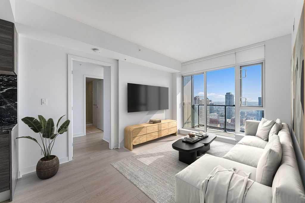 310 12 Avenue - Photo 1