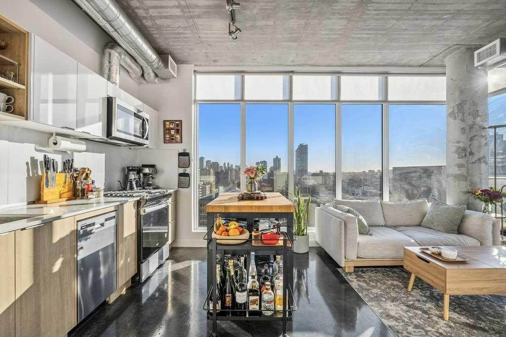 1319 14 Avenue - Photo 1